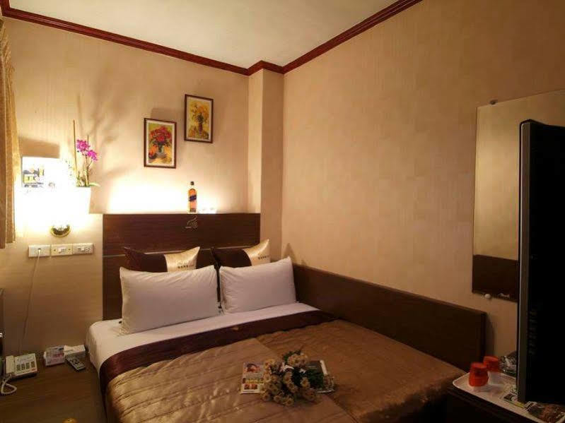 Golden Swallow Hotel Синьчжу Экстерьер фото