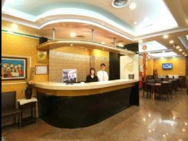 Golden Swallow Hotel Синьчжу Экстерьер фото