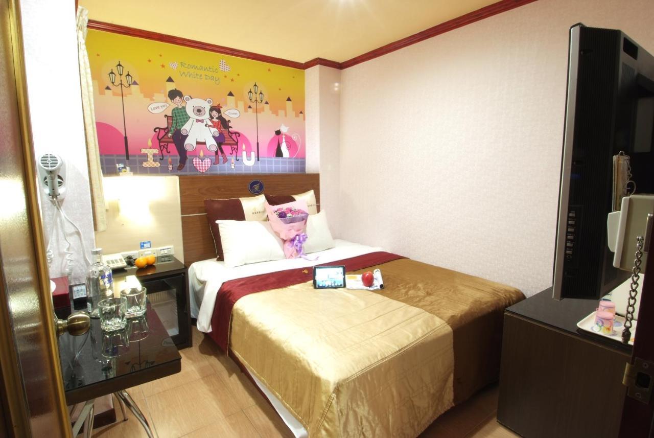 Golden Swallow Hotel Синьчжу Экстерьер фото